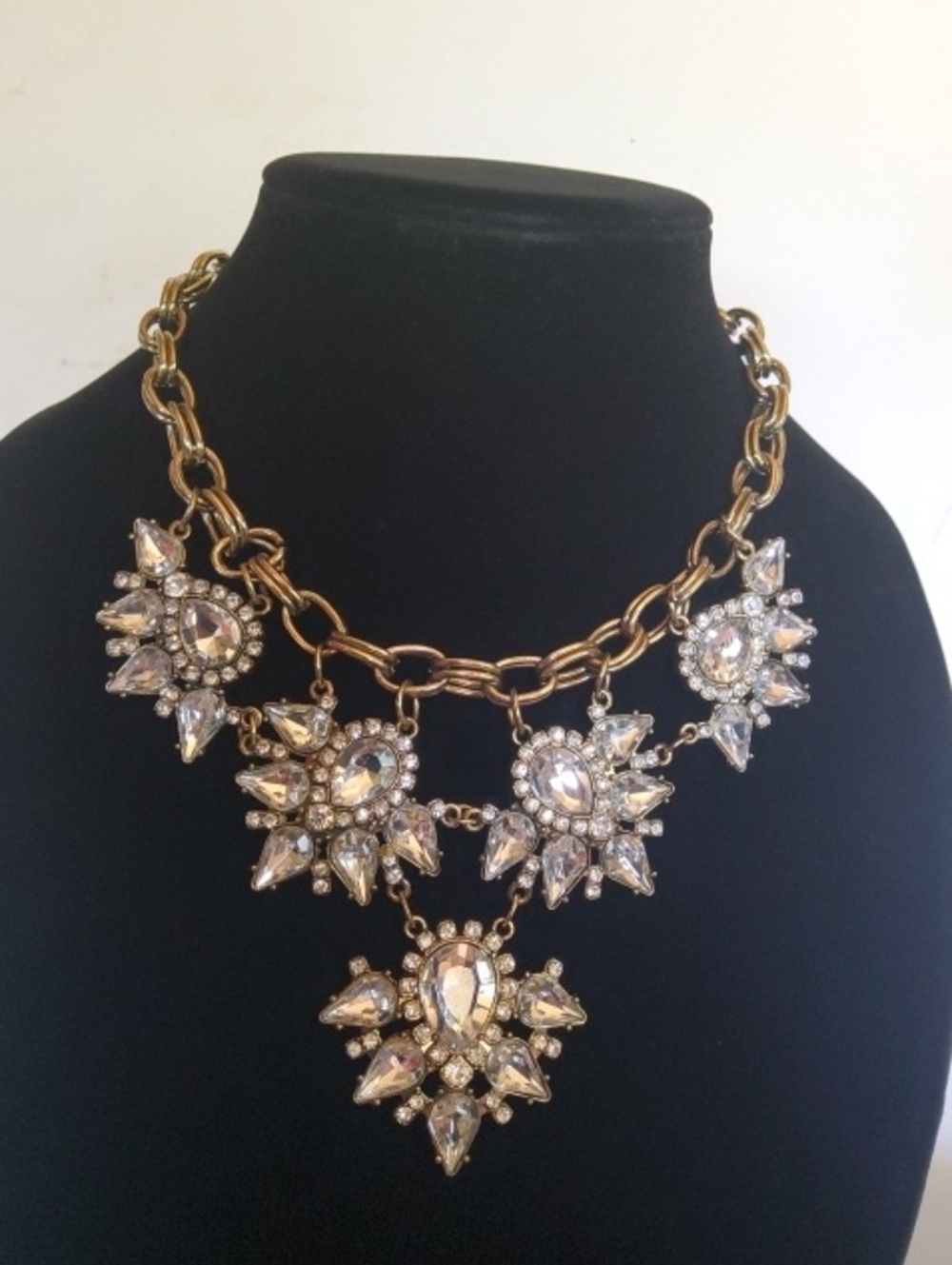 Bling Bundle IVANA butterfly necklace 7 pieces. - Picture 10 of 12